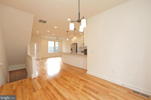 2665 Amber St, Philadelphia PA 19134-3835 exterior