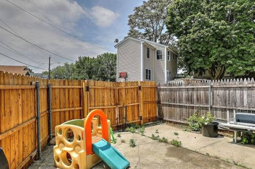 252 Admiral St, Providence RI 02908-1350 exterior