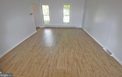 2845 Pebblebrook Dr, Lancaster PA 17601-3329 exterior