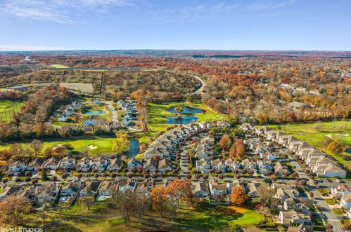 30 Windwatch Dr, Hauppauge NY 11788-3348 exterior