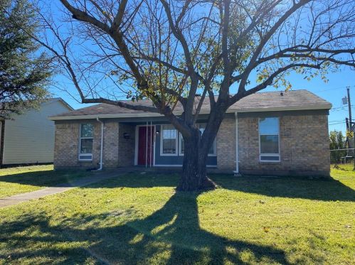 9724 Faircloud Dr, Dallas TX  75217-2729 exterior