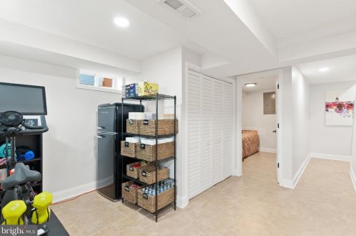 4355 G St, Washington DC  20019-4255 exterior