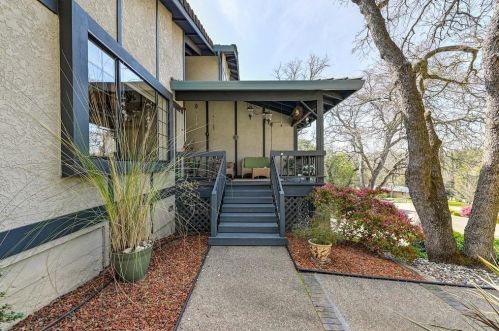 9811 Blue Lk Dr, Folsom CA 95630-1909 exterior