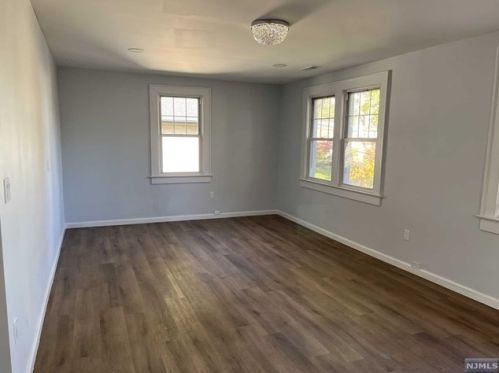 98 Church St, Teaneck NJ  07666-4932 exterior