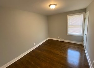 8535 Bennett Ave, Chicago IL  60617-2256 exterior