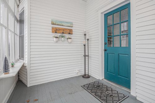 604 Apple Ave, Meskegon MI  49442-3646 exterior