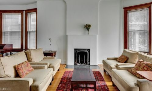 2529 Sawyer Ave, Chicago IL  60647-1401 exterior