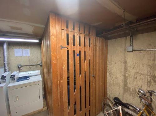 8641 Foster Ave, Chicago IL  60656-3084 exterior