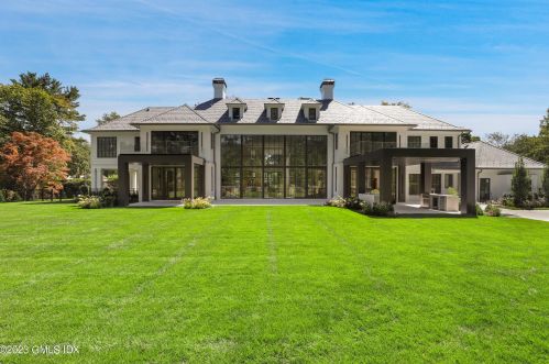 2 Midwood Rd, Greenwich CT 06830-3800 exterior