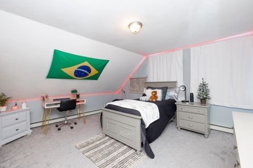 16 Pne St, Taunton MA 02780-3006 exterior