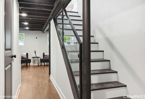 4647 Lawler Ave, Chicago IL  60638-2009 exterior