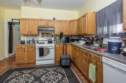 460 Chalkstone Ave, Providence RI 02909-4918 exterior