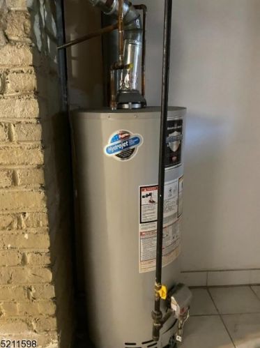 285 Illinois Ave, Paterson NJ 07503-1525 exterior