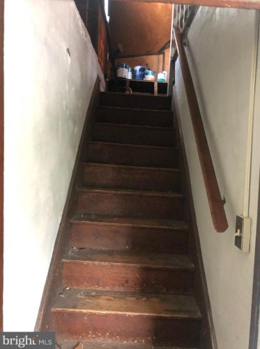 406 Elmwood Ave, Manor PA 19036-2327 exterior