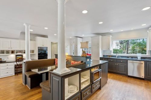 3611 Cloudland Dr, Atlanta GA 30327-2907 exterior