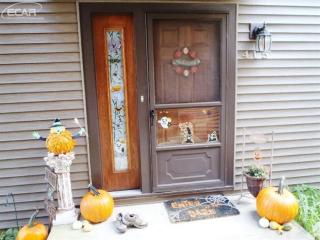 415 Rockwell St, Fenton MI  48430-2341 exterior