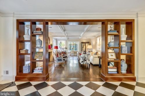 4852 Indian Ln, Washington, DC 20016-3204