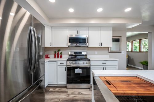 1076 Muldowney Ave, Pittsburgh PA 15207-2078 exterior