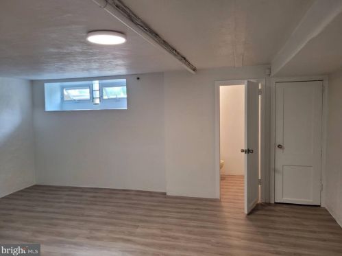 32 Cheltenham Ave, Philadelphia PA 19120-1715 exterior