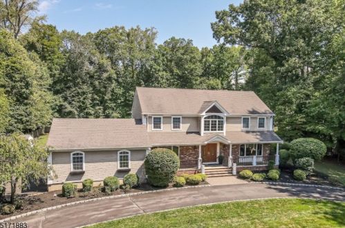 10 Marion Ln, Scotch Plains NJ 07076-2925 exterior