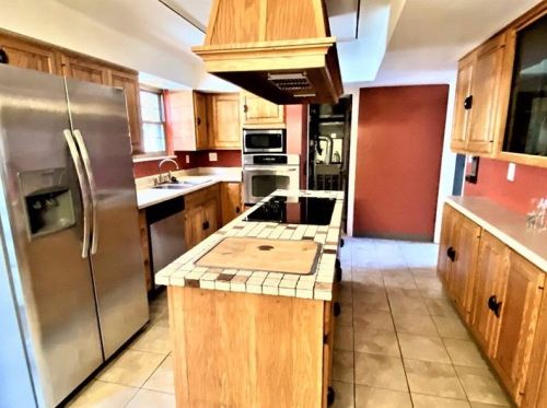 1916 Garrick Dr, Pittsburgh PA 15235-5034 exterior