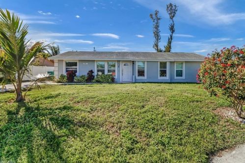 1981 48 St, Naples FL 34116-5774 exterior