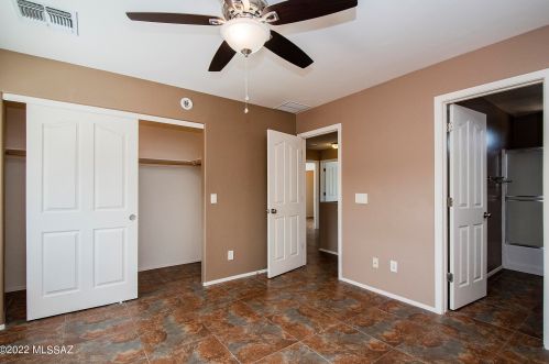 9966 Emberwood Dr, Tucson AZ 85748-5114 exterior