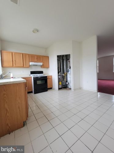 140 Fountain Ave, Trenton NJ 08618-3825 exterior