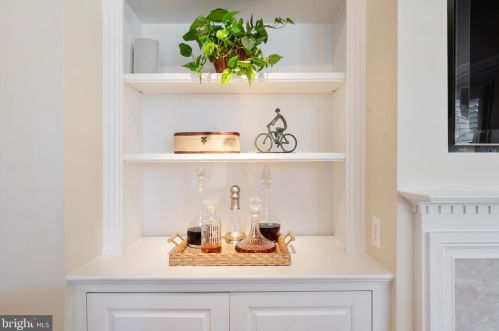 1201 Wilkes St, Alexandria VA 22314-5907 exterior