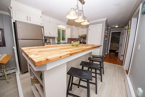 124 Barbara Ln, Springfield, MA 01106-2804