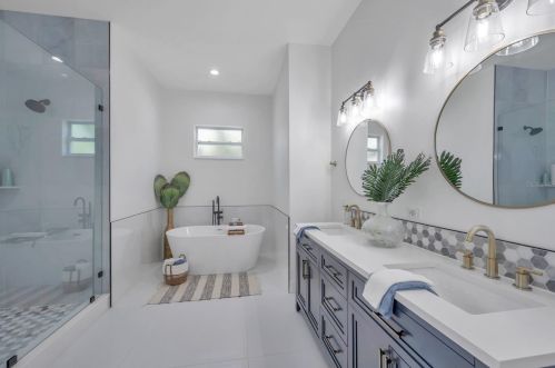 4307 Clark Ave, Tampa FL  33611-1305 exterior