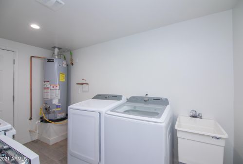 4633 2nd St, Phoenix AZ  85040-2119 exterior