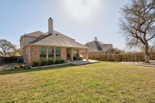 829 Catalina Ln, Austin TX 78737-4715 exterior