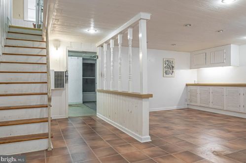 456 Gladstone Ave, Tavistock NJ 08033-4005 exterior