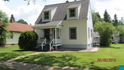 512 Pattison St, Ely, MN 55731-1542