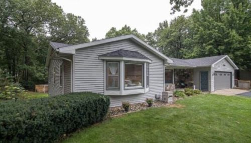 4799 Chalet Ln, Wyoming MI  49519 exterior