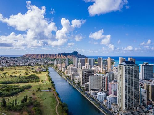 2029 Ala Wai Blvd, Honolulu HI  96815-2064 exterior