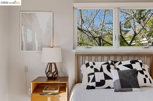 210 Amherst Ave, Berkeley CA 94708-1001 exterior