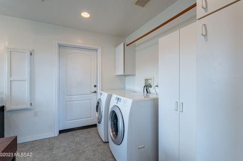 594 Mickelson Ln, Green Valley AZ 85614-5749 exterior