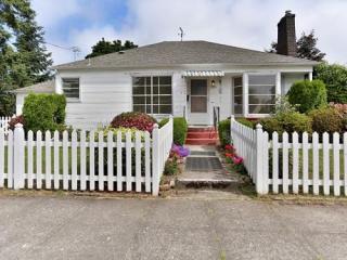 3639 Emerson St, Portland OR  97211-3210 exterior