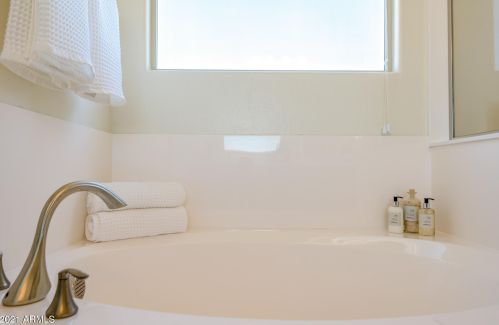 31314 1 Pl, Phoenix AZ 85022-2316 exterior