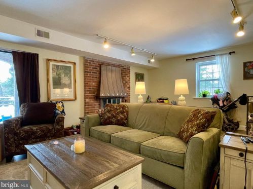 36 Providence Frg Rd, Limerick PA 19468-2930 exterior