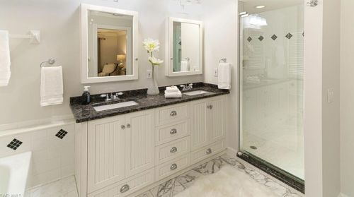 5564 Foxhunt Way, Naples FL exterior