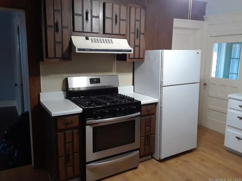 39 Tracy Ave, Torrington CT 06790-6931 exterior