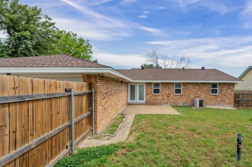 1128 Gln Park Dr, Dallas TX 75241-1926 exterior