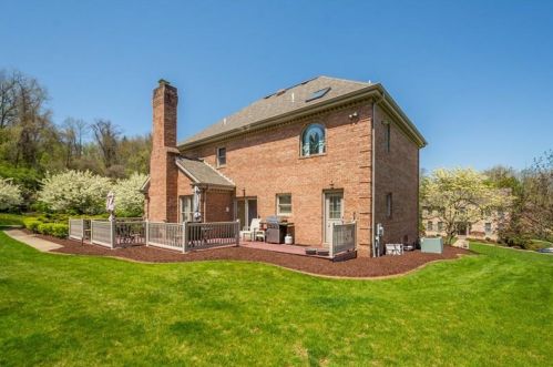 103 Steiner Dr, Pittsburgh, PA 15236-4578