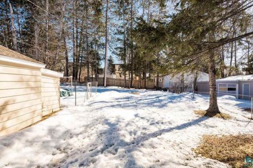 22 Winona St, Duluth MN 55803-1808 exterior