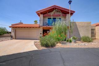 5601 Camino De La Noche, Tucson AZ  85718-4422 exterior