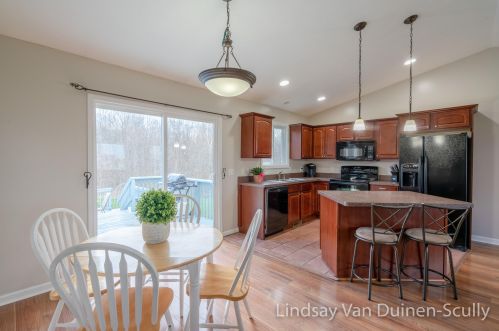 2194 Winston Vw Dr, Cedar Springs MI 49319-7931 exterior