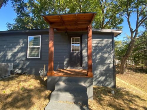 1622 Fannin Ave, Denison TX  75020-6812 exterior